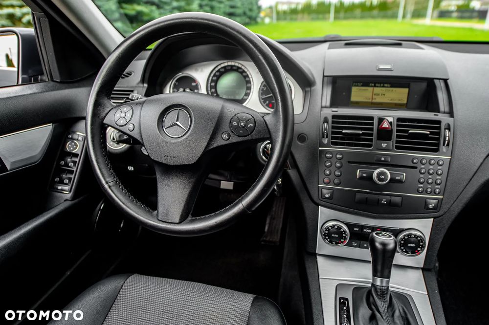 Mercedes-Benz Klasa C 200 7G-TRONIC Avantgarde Edition - 25