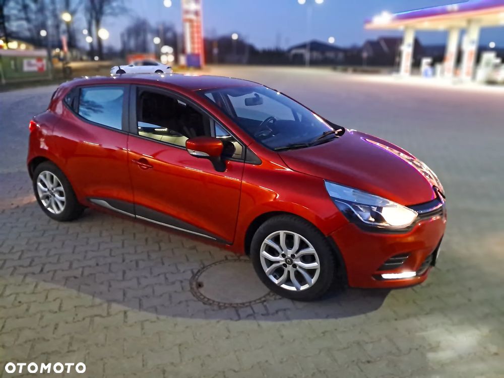 Renault Clio - 1