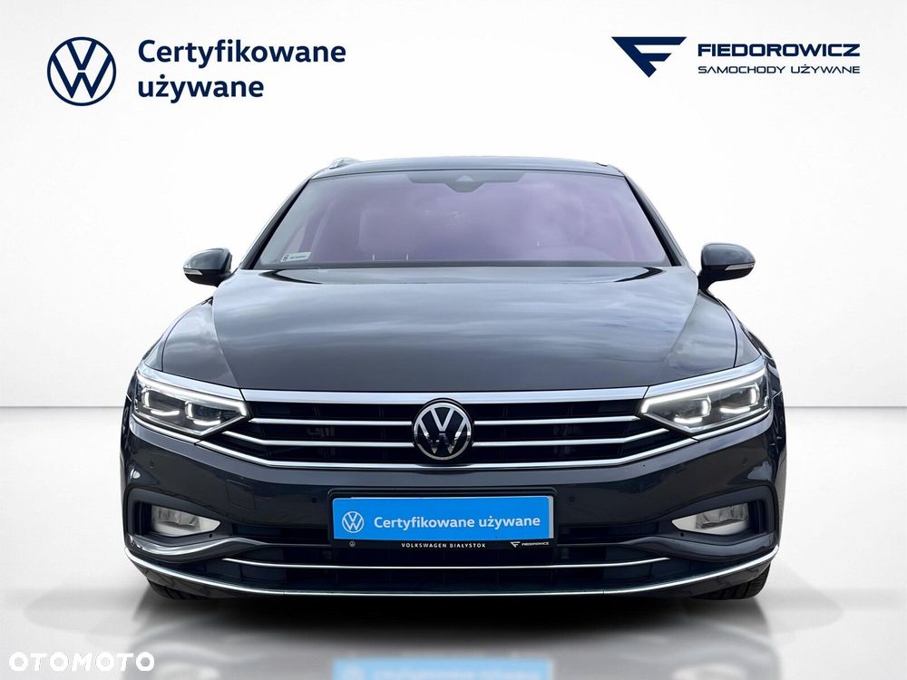 Volkswagen Passat Variant 2.0 TDI Elegance DSG - 9