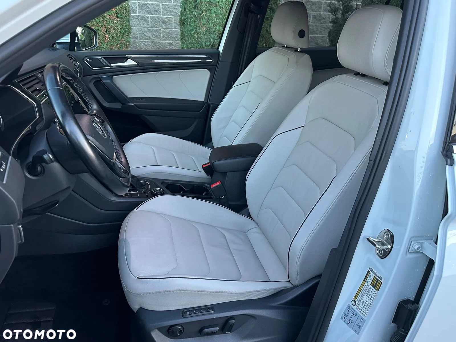 Volkswagen Tiguan - 10