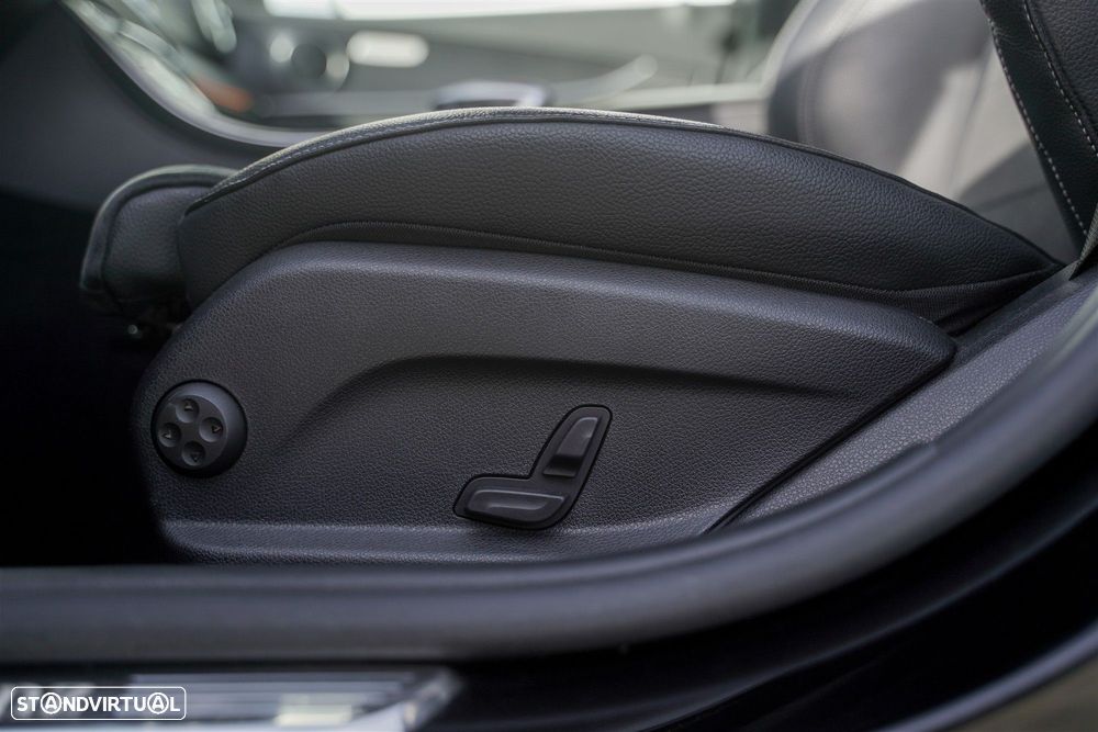 Mercedes-Benz E 300 de AMG Line - 30