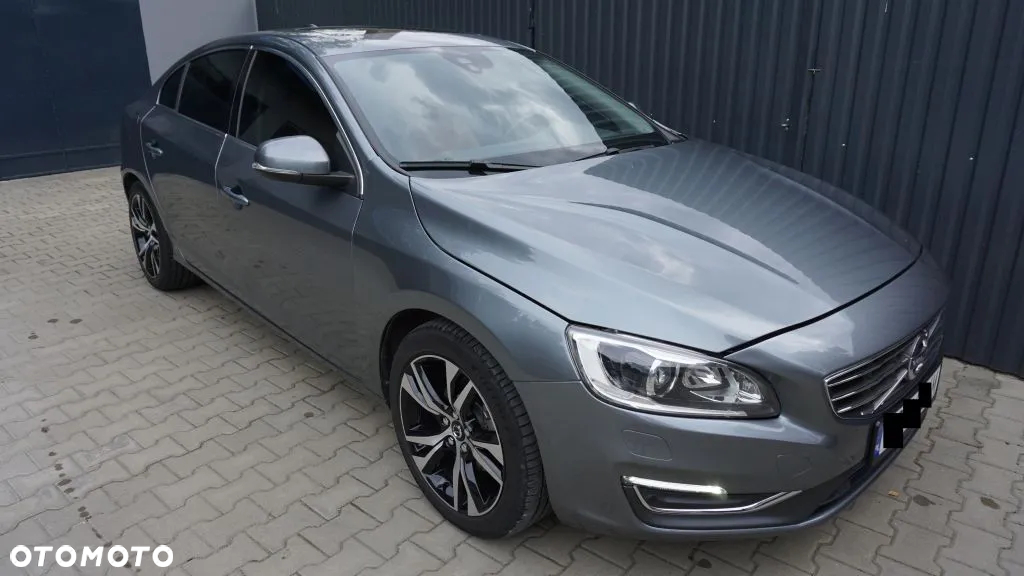 Volvo S60 2.5 T5 - 2