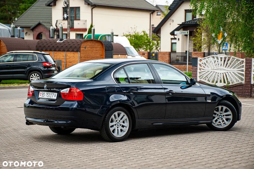 BMW Seria 3 325i - 41