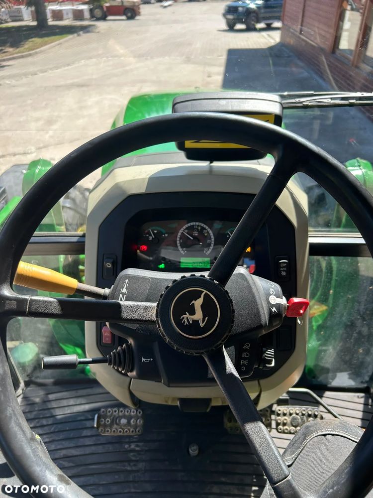 John Deere 5085M - 32
