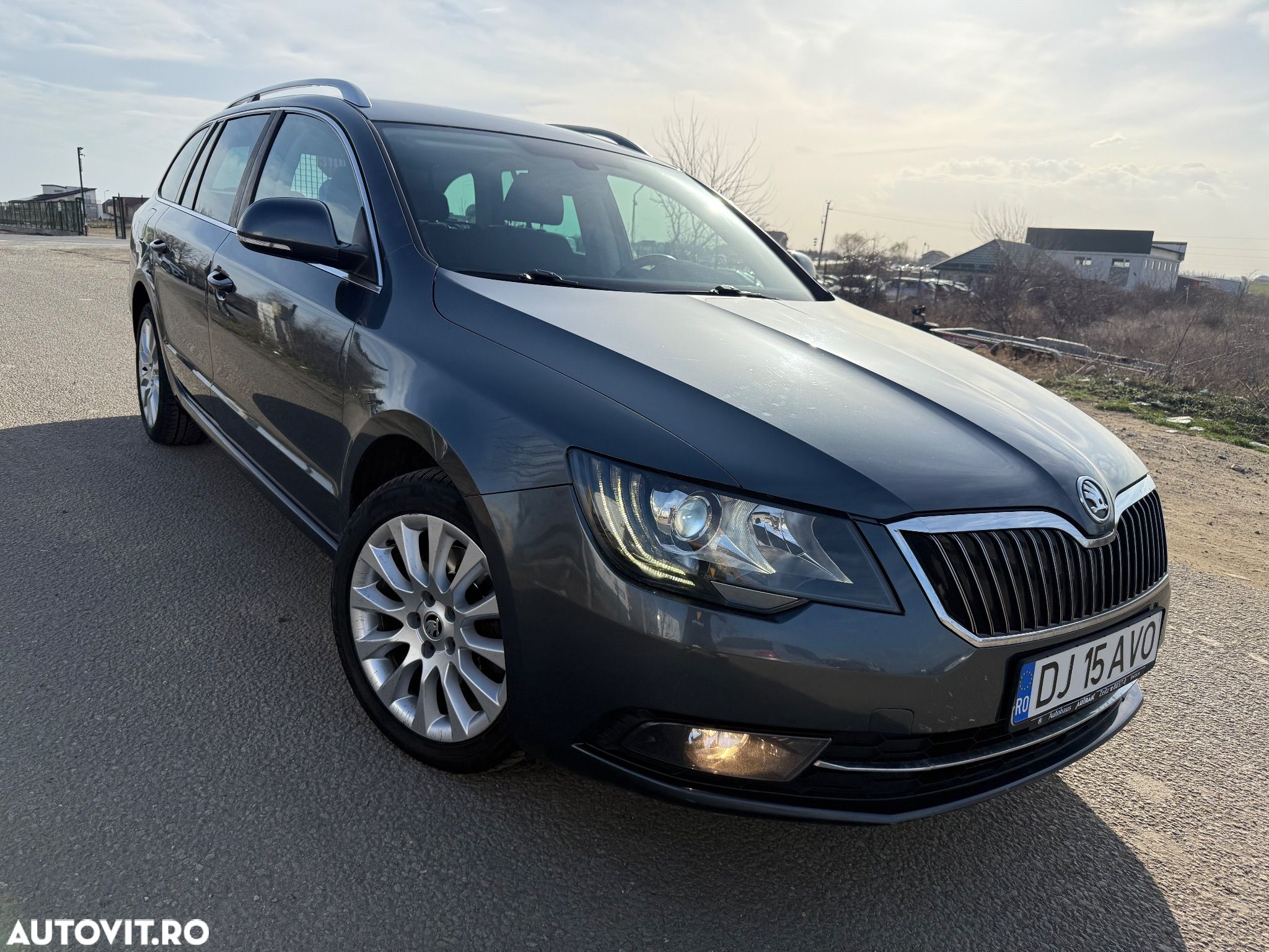 Skoda Superb 2.0 TDI DSG Active - 1
