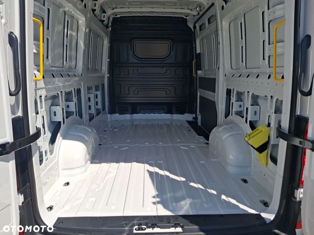 Volkswagen Crafter - 17