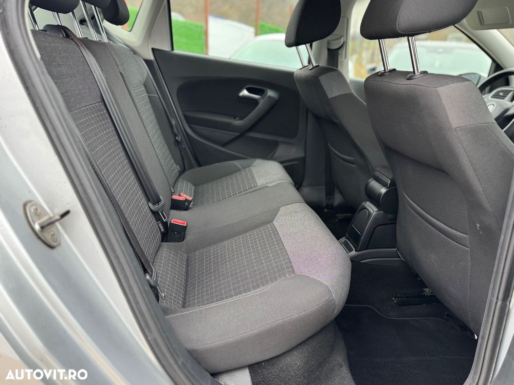 Volkswagen Polo 1.4 TDI Blue Motion Technology Lounge - 10