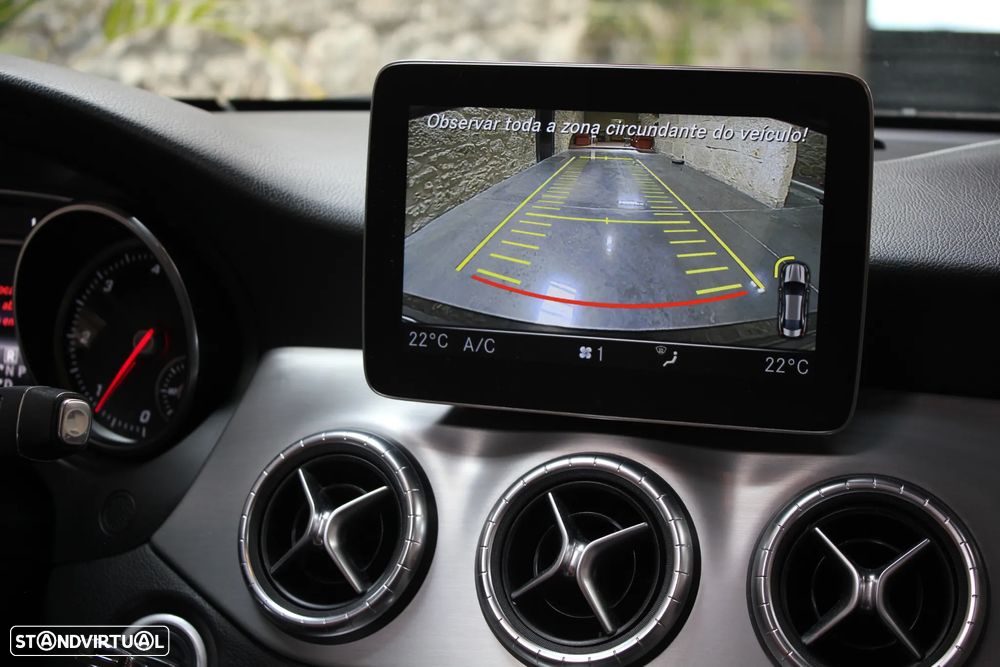 Mercedes-Benz CLA 200 d 7G-DCT AMG Line - 16