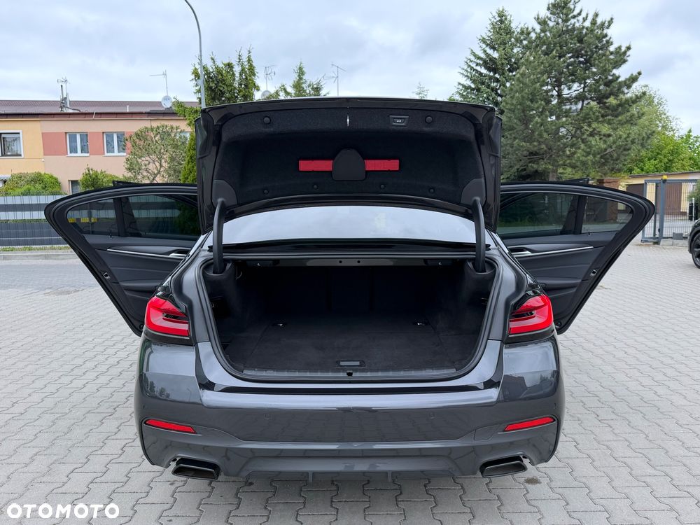 BMW Seria 5 530e M Sport sport - 14