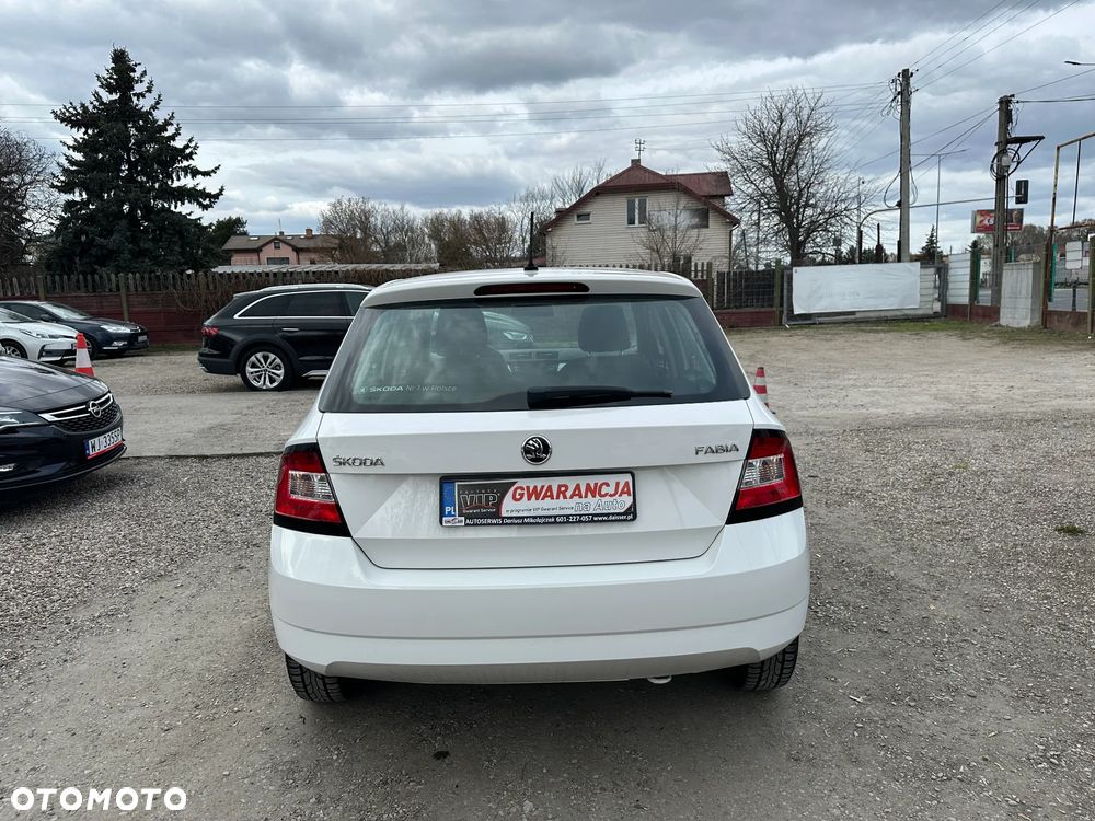 Skoda Fabia - 10