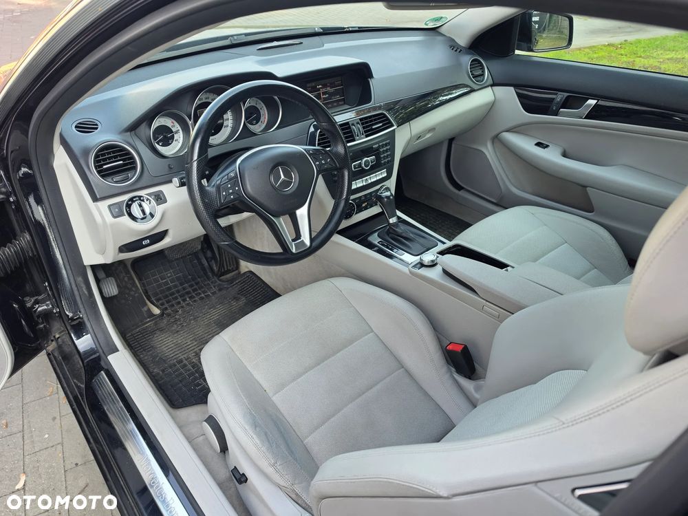 Mercedes-Benz Klasa C 180 (BlueEFFICIENCY) 7G-TRONIC - 14