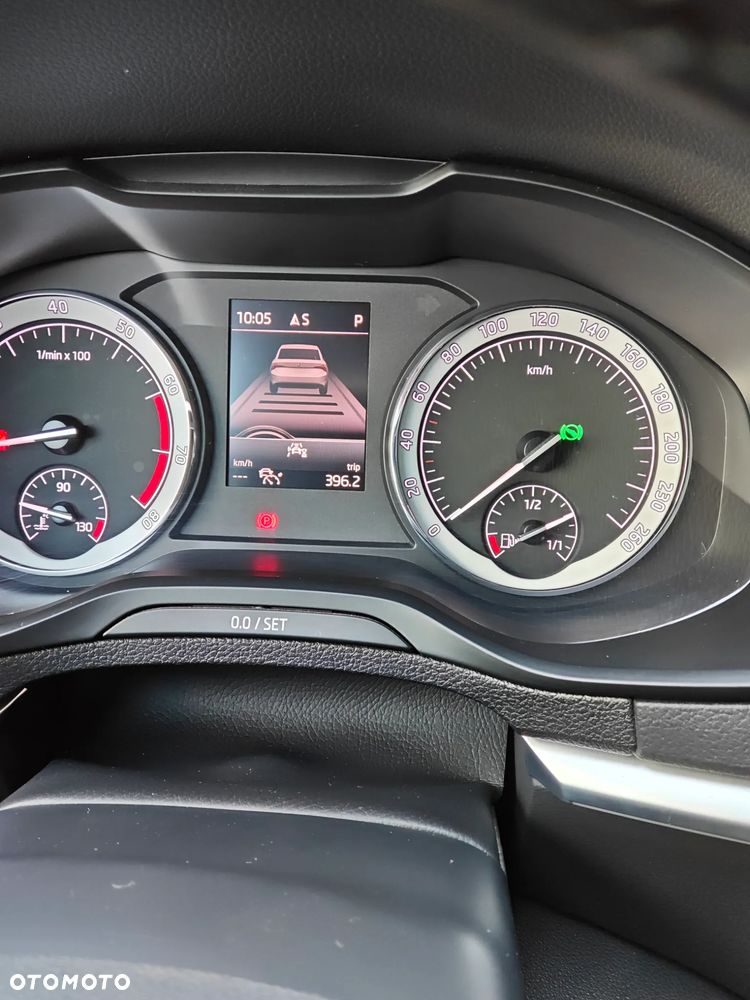 Skoda Karoq 1.5 TSI ACT 4x2 Style DSG - 22
