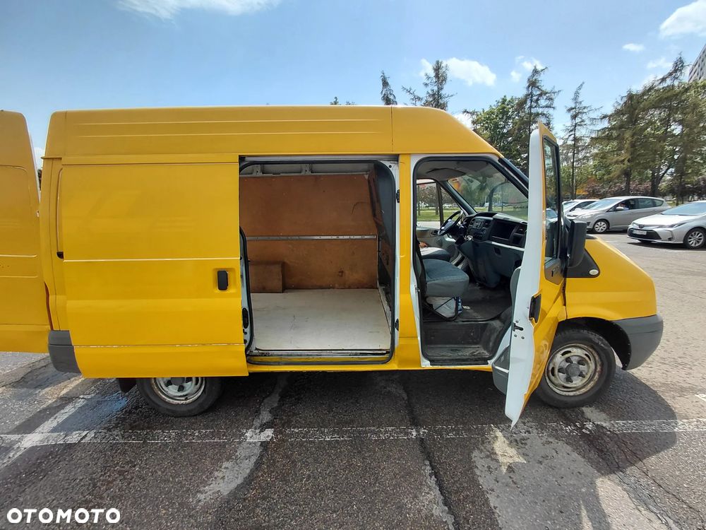 Ford Transit - 12