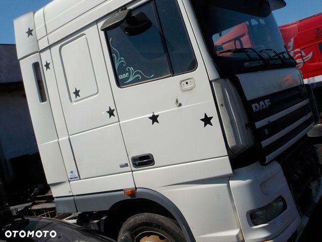 DAF XF 105 DRZWI PRAWE