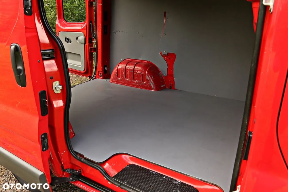 Opel Vivaro - 26