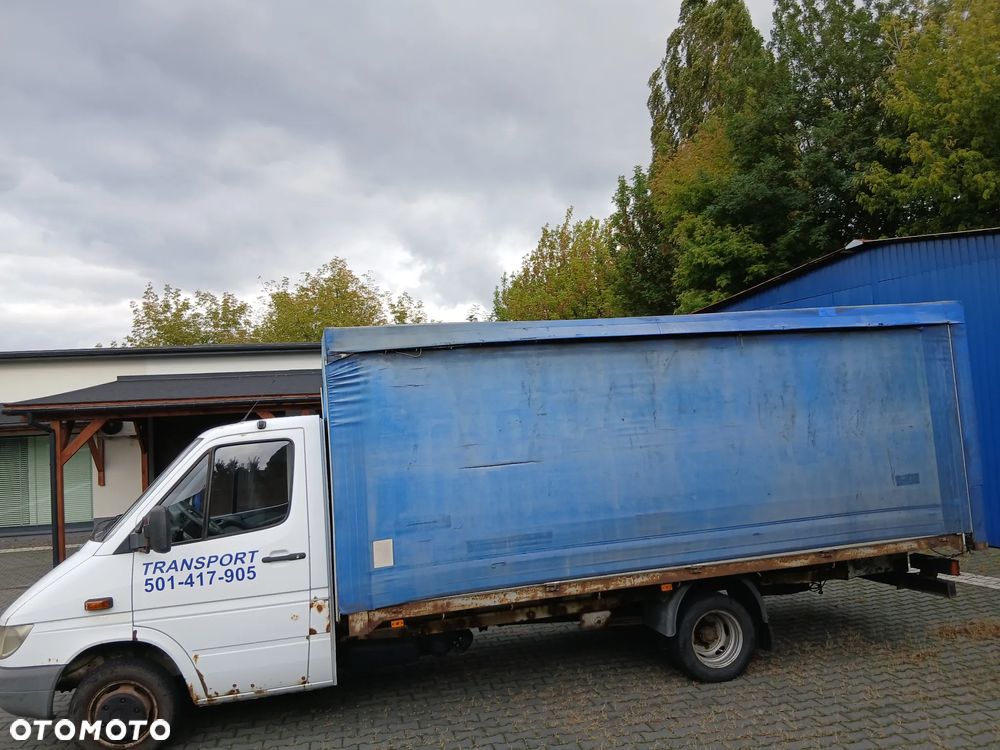 Mercedes-Benz Sprinter 416 - 4