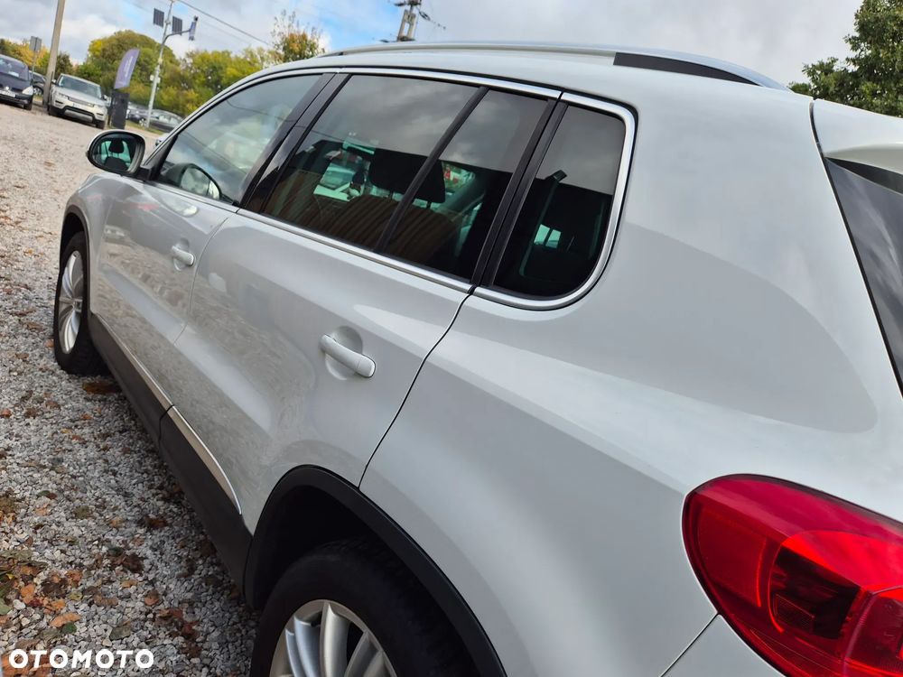 Volkswagen Tiguan 2.0 TDI DPF 4Motion BlueMotion Technology Exclusive - 22