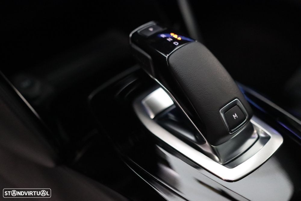 Peugeot 2008 PureTech 155 EAT8 GT - 11