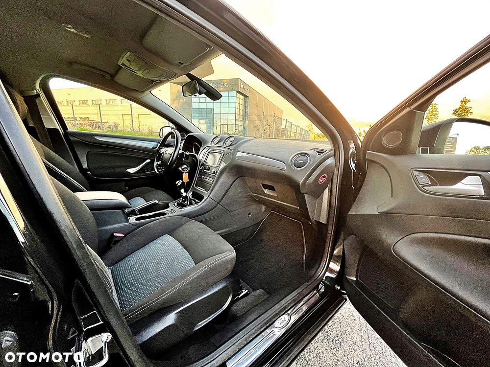 Ford Mondeo 2.0 TDCi Titanium - 18