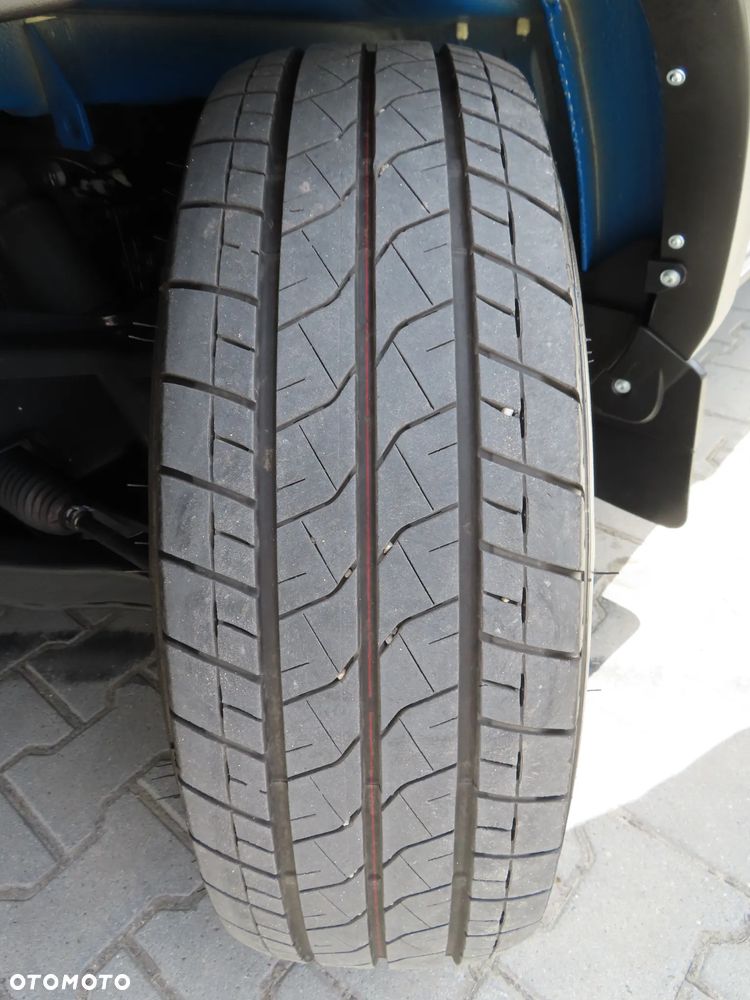 Iveco Daily 35S18 3.0 HPI 180 KM POWER Furgon Blaszak XXL 4.70 CM MAXI LONG Wysokość H2 1900 mm WZMACNIANE ZAWIESZENIE 970 Kg Ładowność HAK 3500 Kg Rozstaw Osi 4100 mm DMC 3500 Kg, WZMACNIANY Stan JAK NOWY OKAZJA DOSTEPNY I GOTOWY - 14