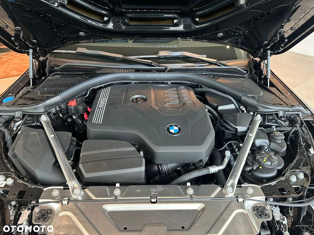 BMW Seria 3 330i xDrive M Sport - 29