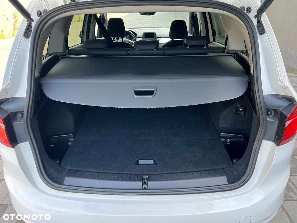 BMW Seria 2 218d Sport-Aut Advantage - 21