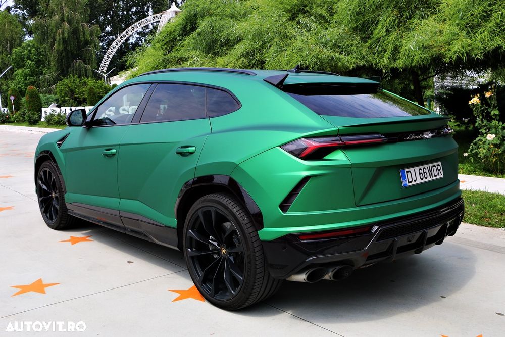 Lamborghini URUS - 14