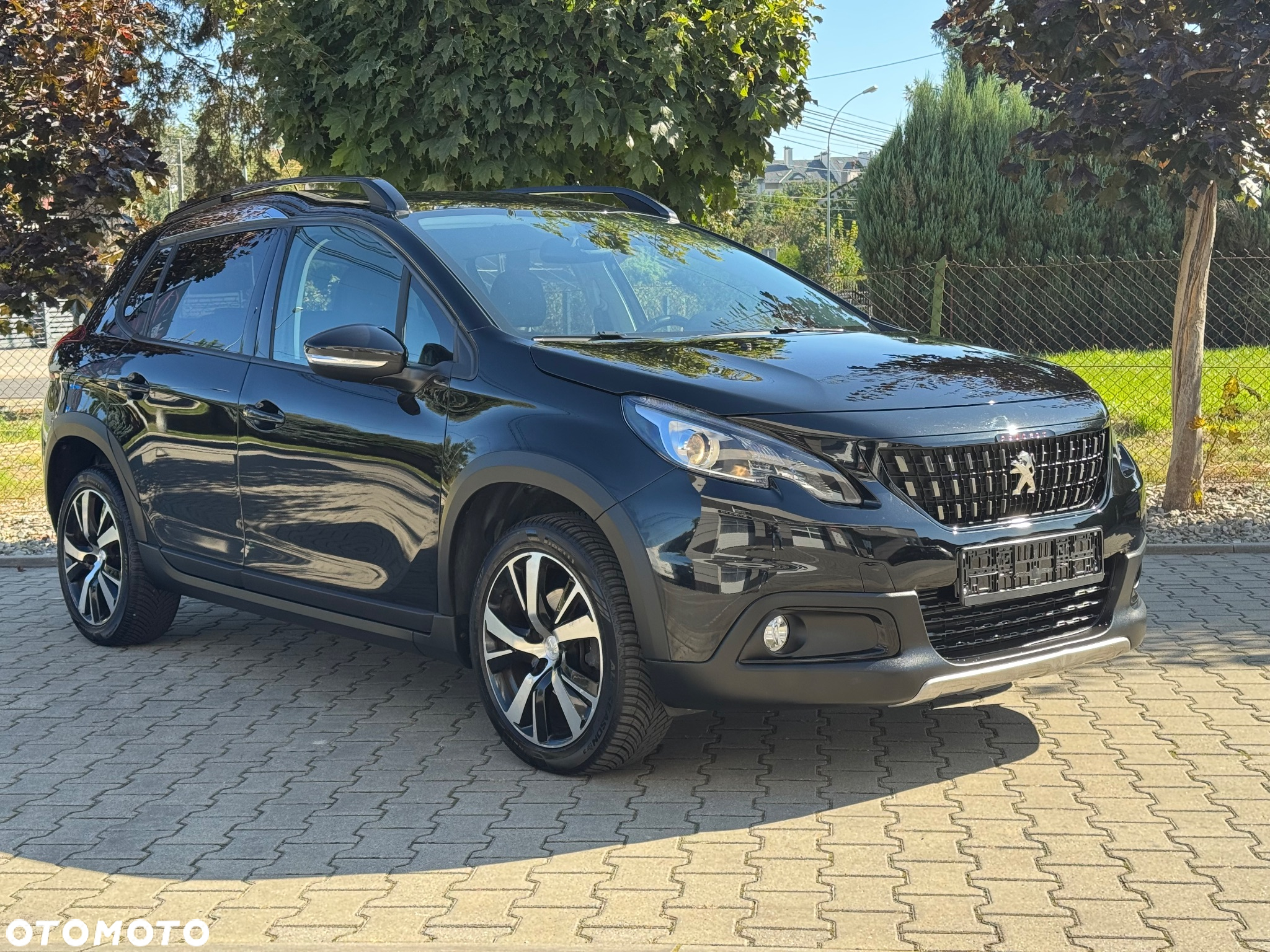 Peugeot 2008 PureTech 110 Stop&Start EAT6 GT-Line Edition - 4