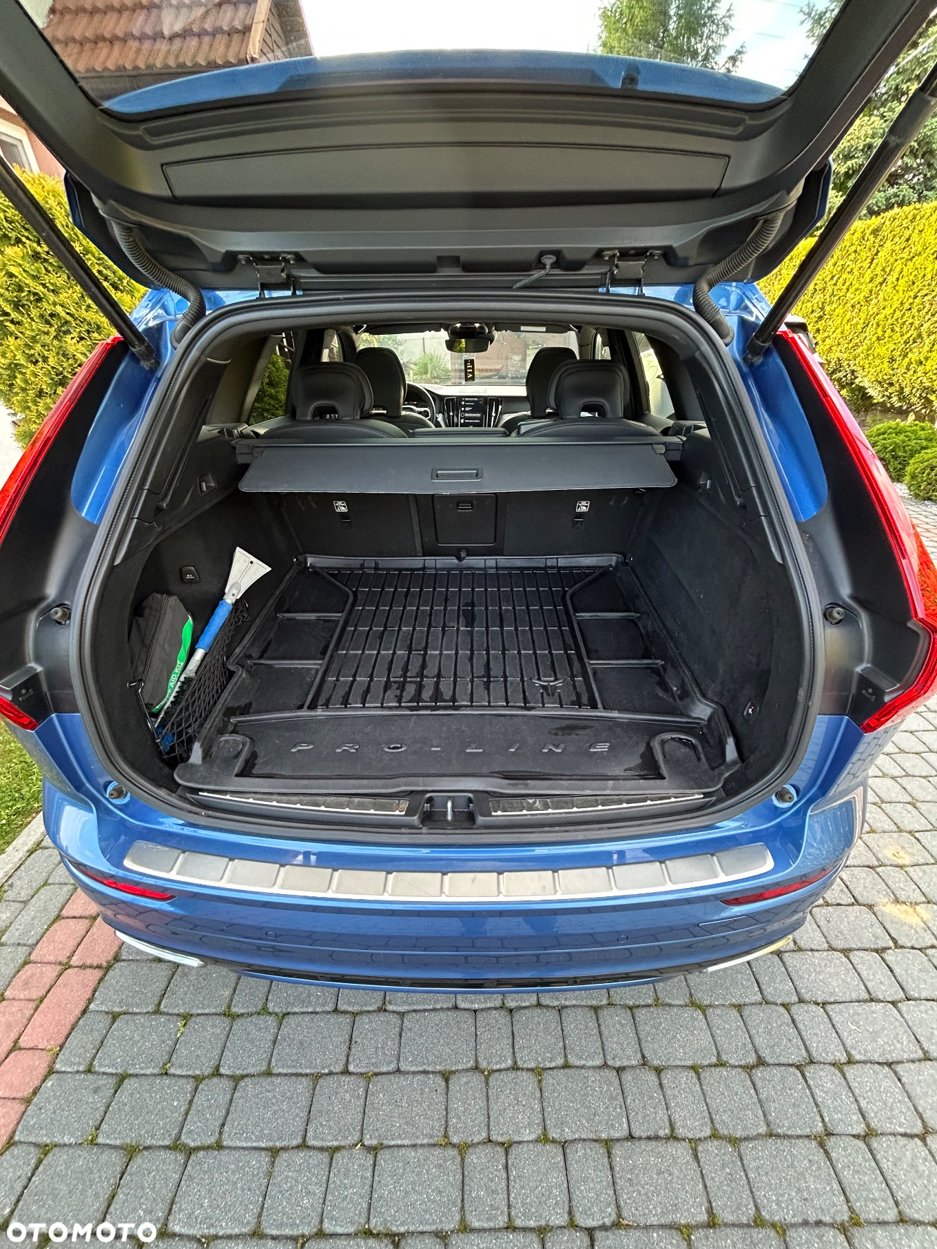 Volvo XC 60 B4 D AWD R-Design - 14