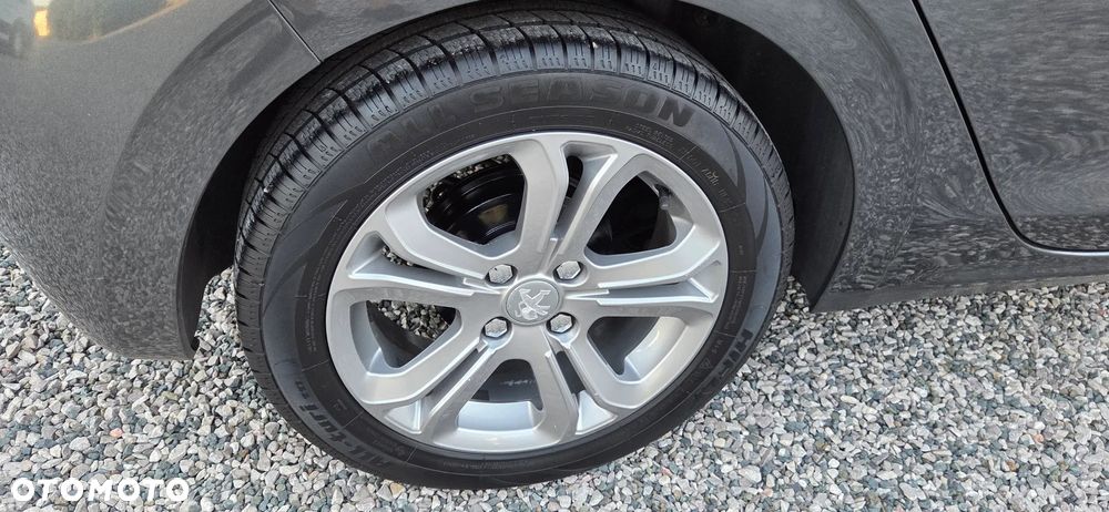 Peugeot 208 1.2 VTi Active - 21