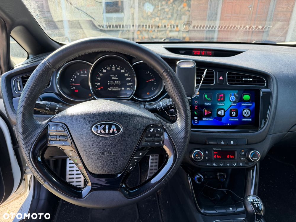 Kia ProCeed - 16