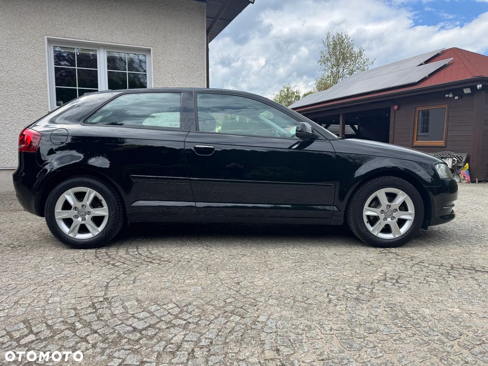 Audi A3 3-drzwiowe 1.6 Attraction - 5