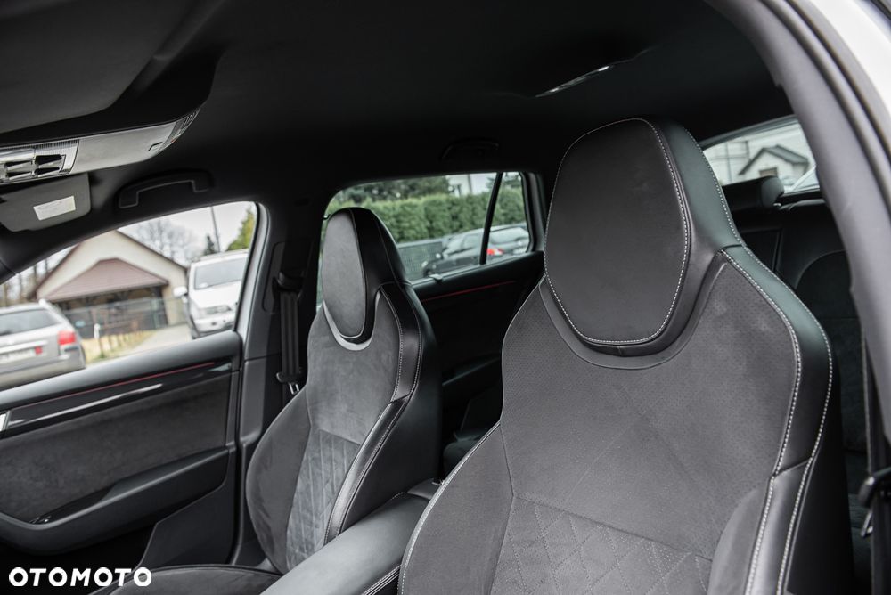 Skoda Superb 2.0 TDI DSG Sportline - 19