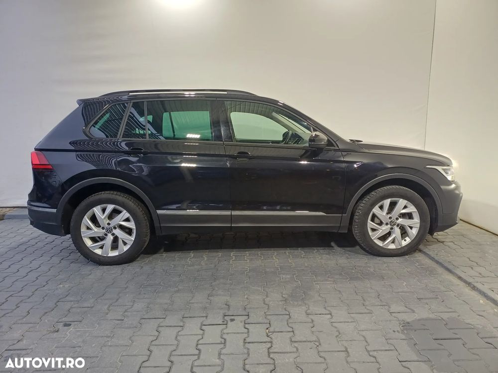 Volkswagen Tiguan 2.0 TDI SCR DSG 4Motion Life - 35