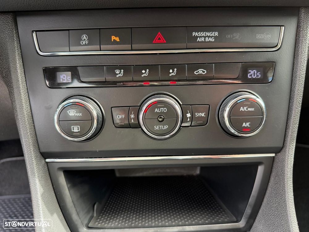 SEAT Leon 1.6 TDI ECOMOTIVE Style - 24