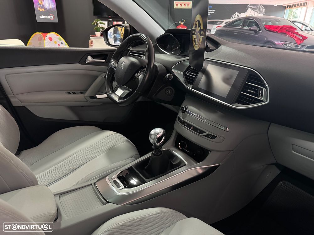 Peugeot 308 SW 1.6 e-HDi Allure - 15