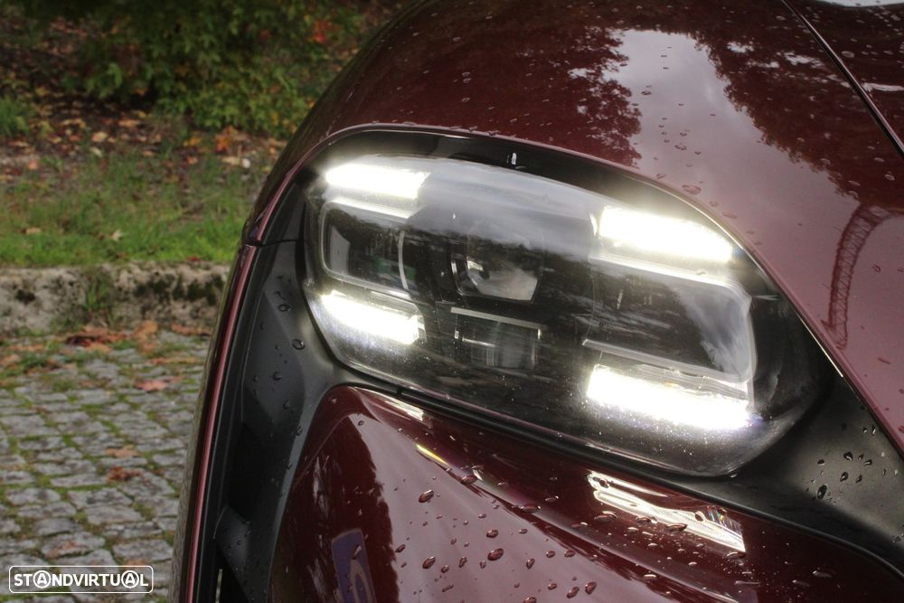 Porsche Taycan 4S - 11