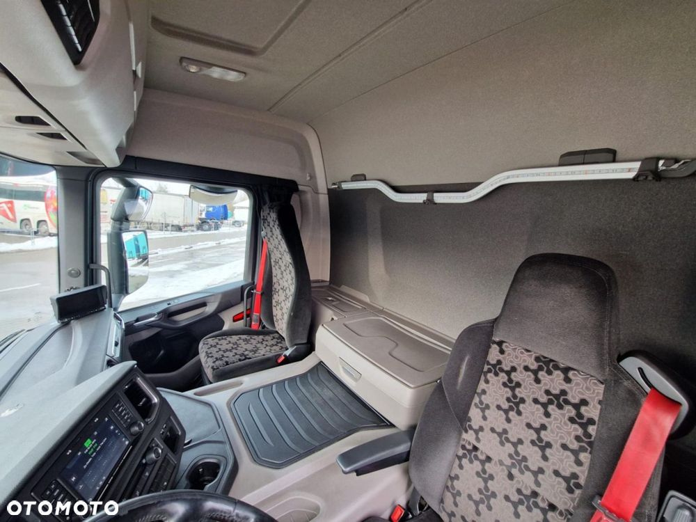 Scania P410A4X2NB Przód Na Poduszce - 20