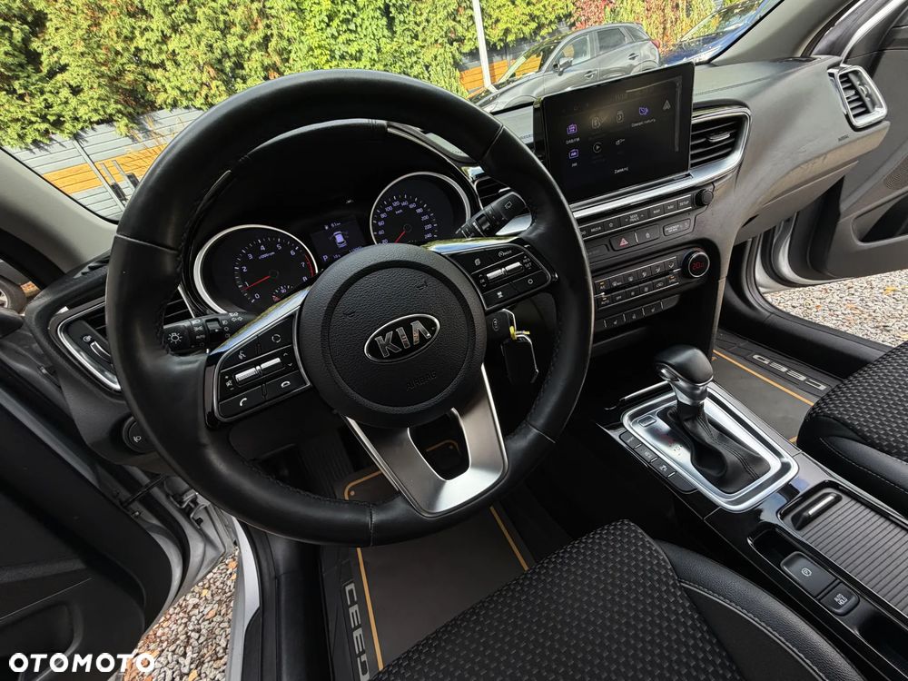 Kia Ceed - 29