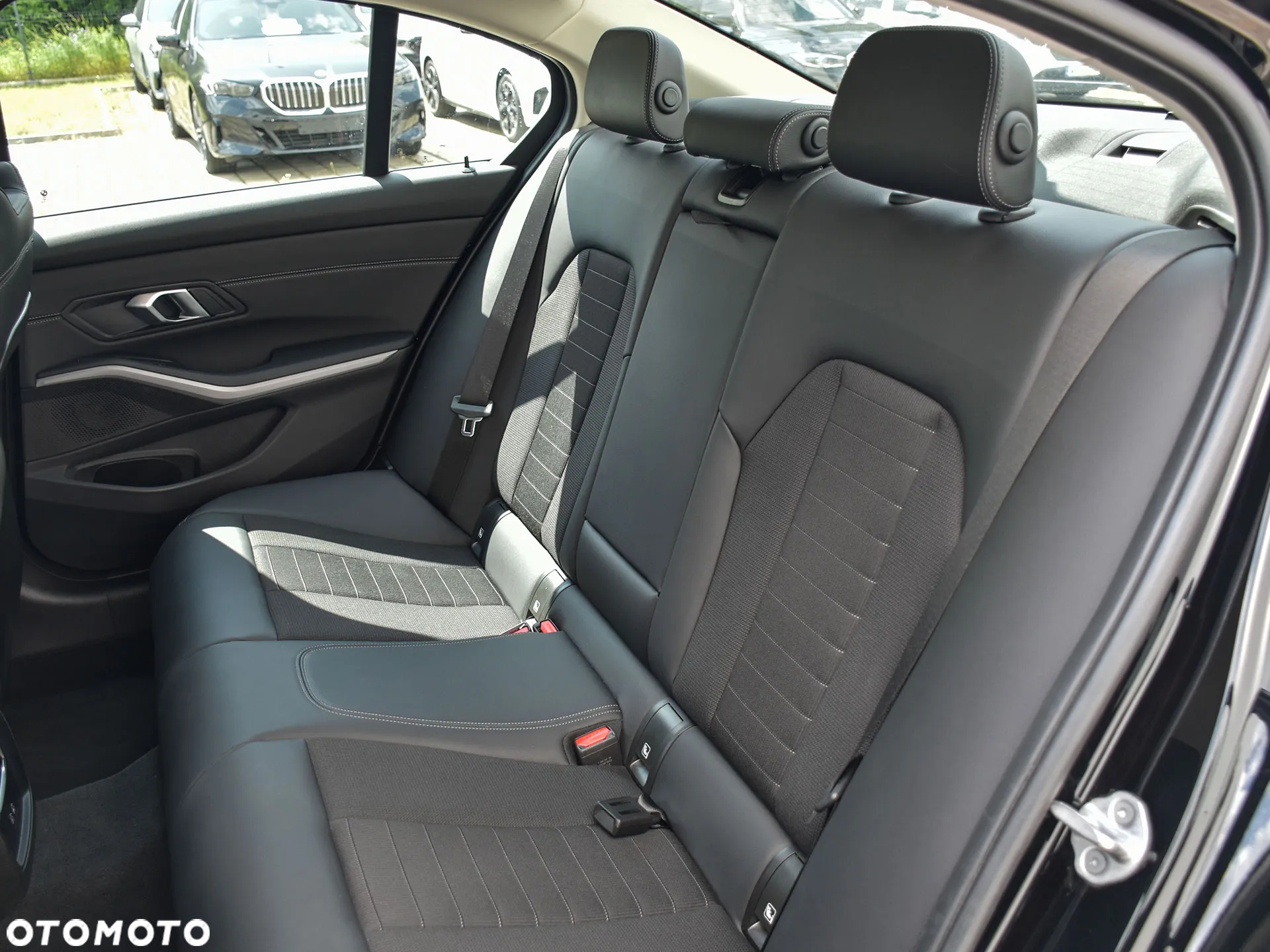 BMW Seria 3 318d - 22