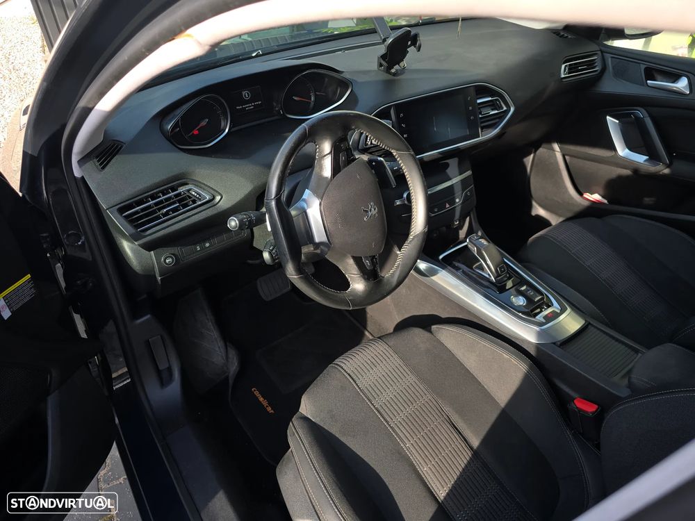 Peugeot 308 SW PureTech 130 GPF EAT8 Stop & Start Allure Pack - 6