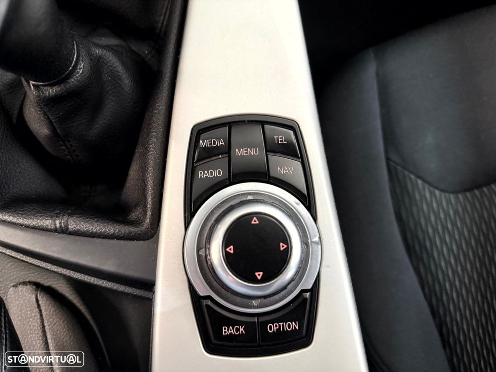 BMW 318 d Touring Navigation - 15