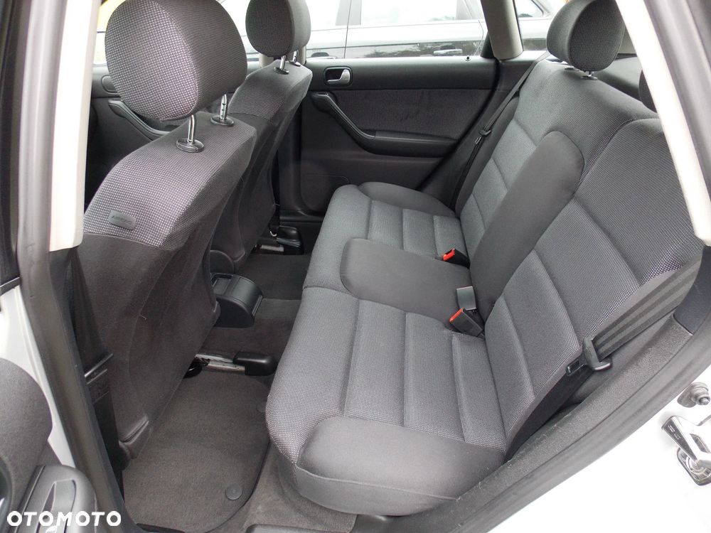 Audi A4 Avant - 29