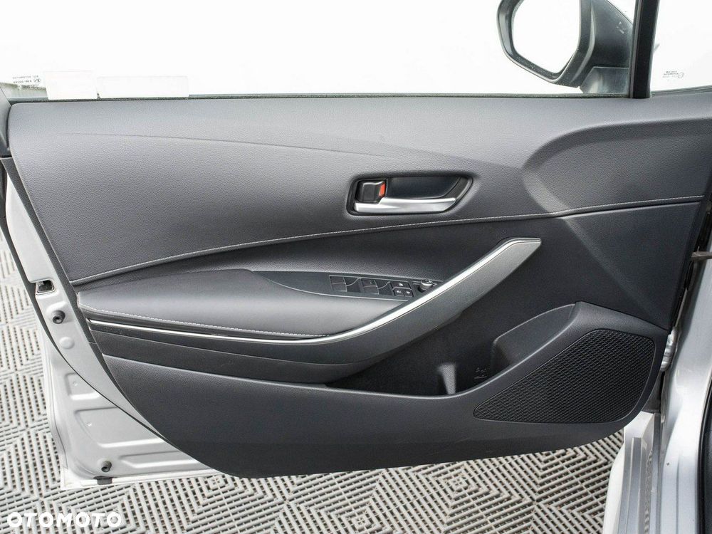 Toyota Corolla - 11