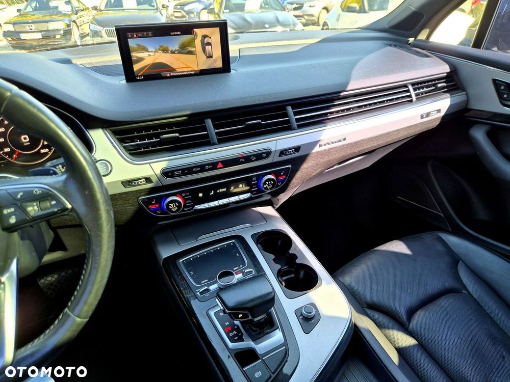 Audi Q7 - 32
