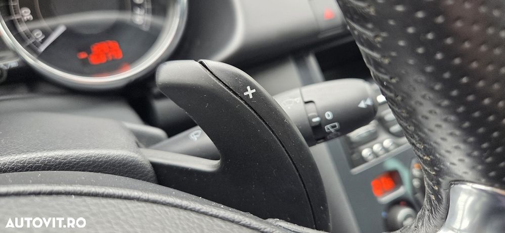 Peugeot 3008 Hybrid4 - 21