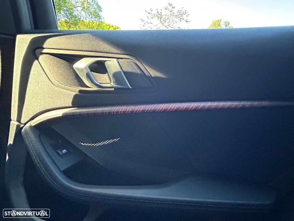 BMW 116 d Pack Desportivo M Auto - 18