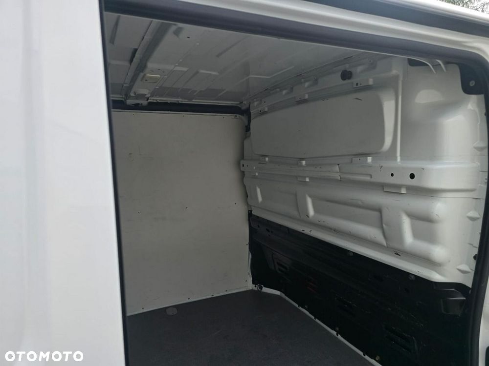 Renault Trafic - 28