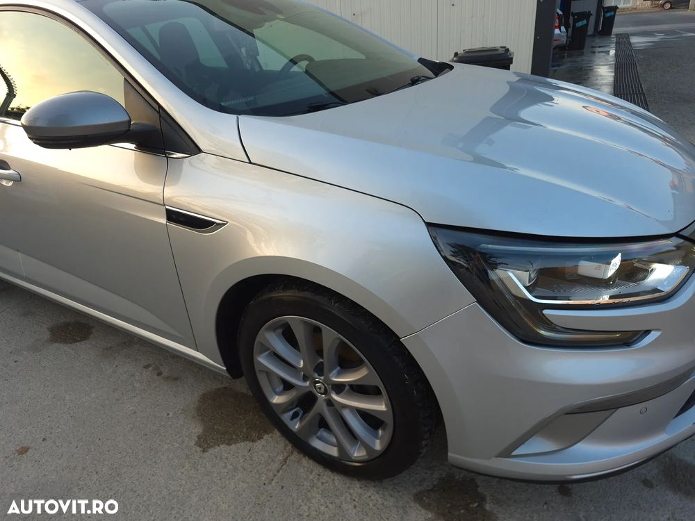 Renault Megane - 5