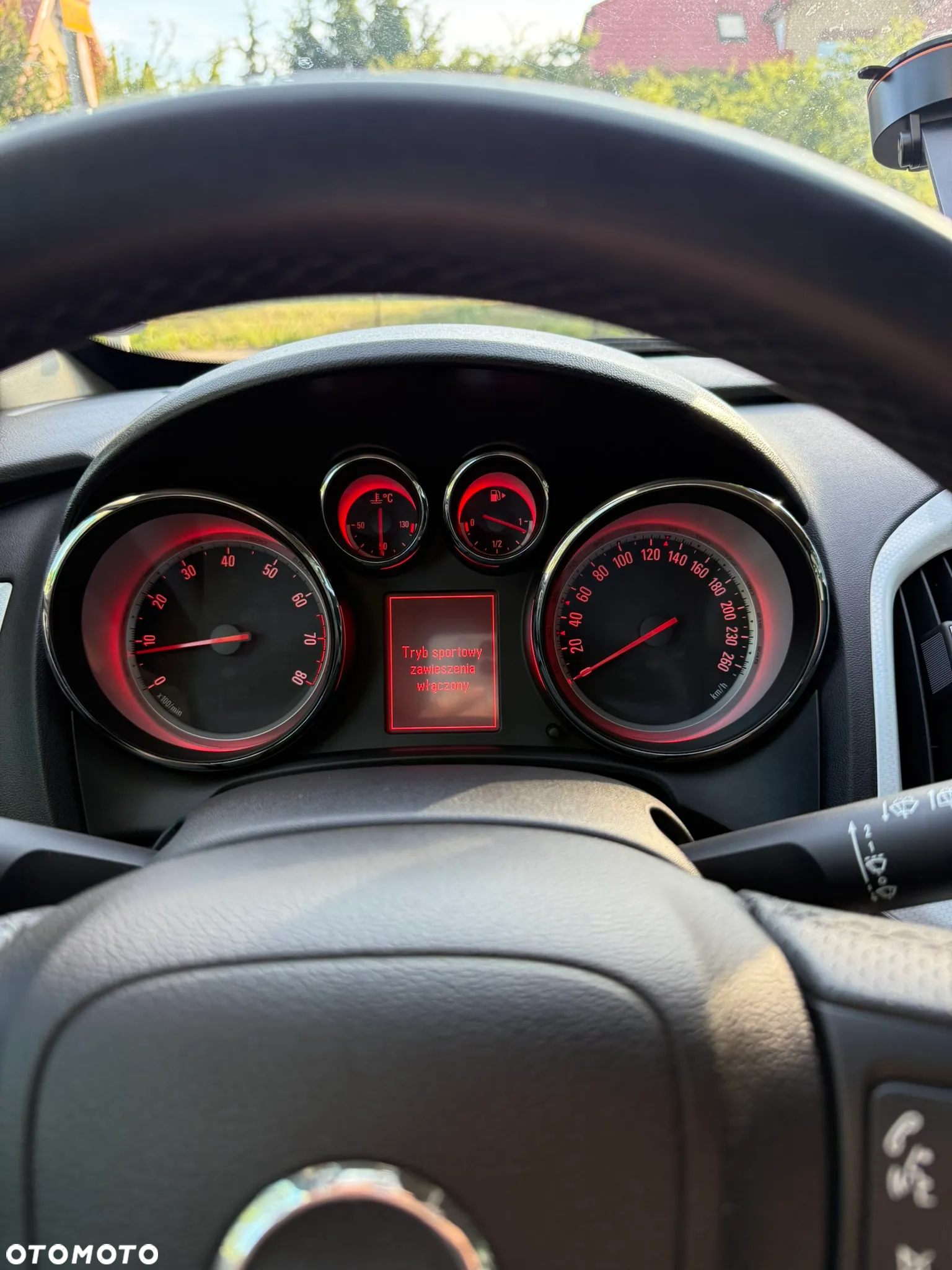 Opel Astra GTC 1.6 Turbo Innovation - 11